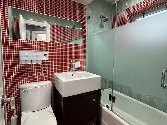 3rd image of 20-10 Hazen St #1