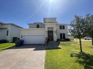 1501 Sombras Dr, Laredo, TX 78045