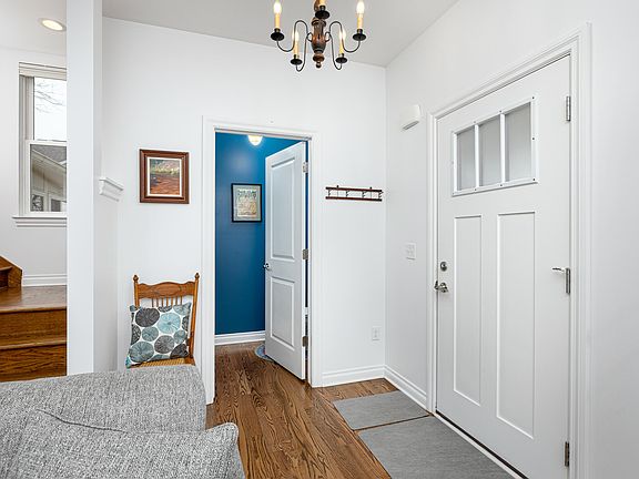 4th image of 407 W Bennett St
