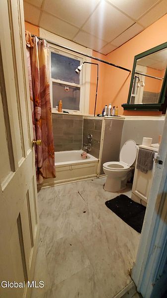 3rd image of 123 Clinton Street