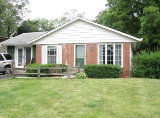 412 Northgate Rd, Lindenhurst, IL 60046