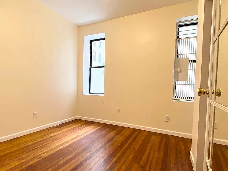 714 Amsterdam Ave #11 — Photo 3