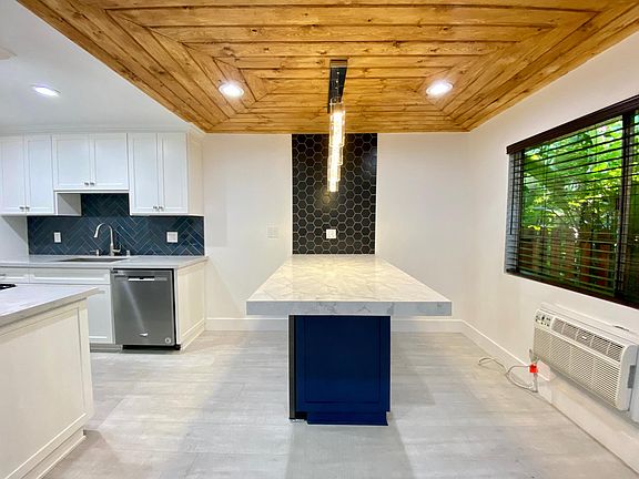 2nd image of 1414 N Fairfax Ave APT 102
