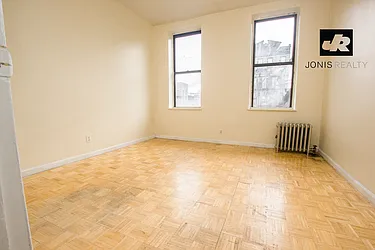 Rented by Jonis Realty