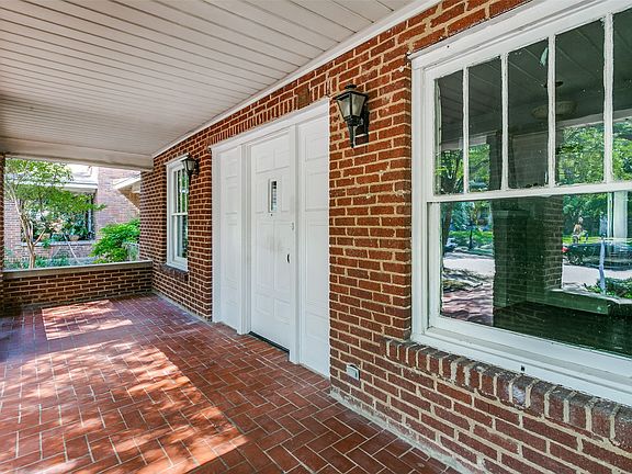 3rd image of 2212 Lipscomb St