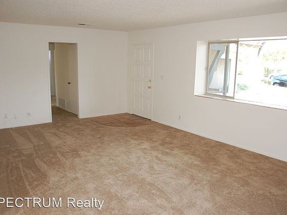 2nd image of 4785 Glenbrook St