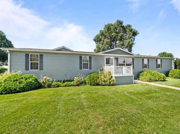 5631 Irving Blvd, Machesney Park, IL 61115