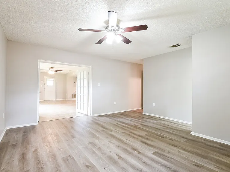 403 Blueberry Dr — Photo 9