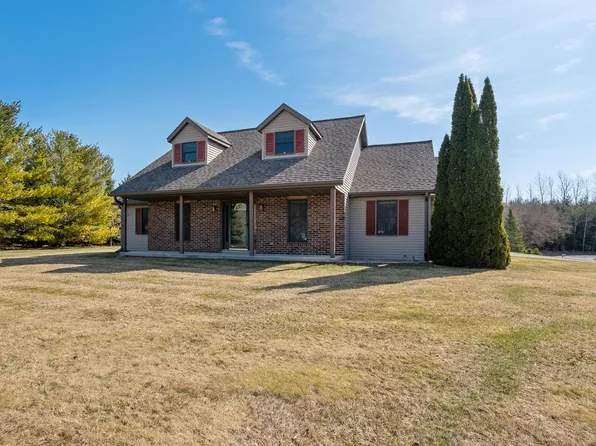 N6957 Jennifer DRIVE, Plymouth, WI 53073