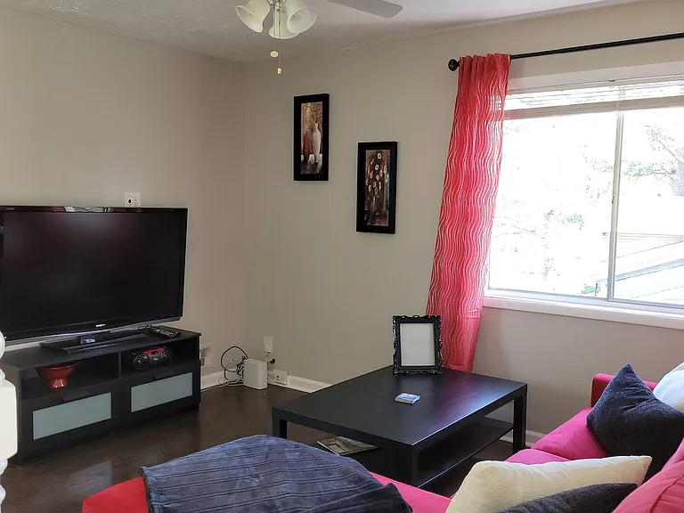 4331 Aldergate Dr — Photo 2