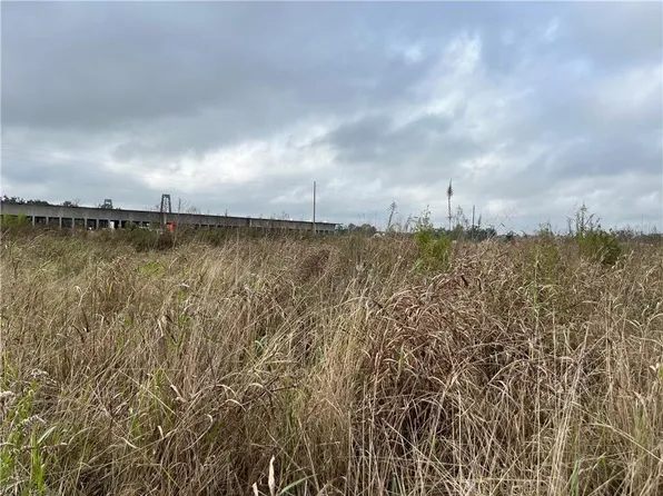 12A W Alpha Dr, Destrehan, LA 70047