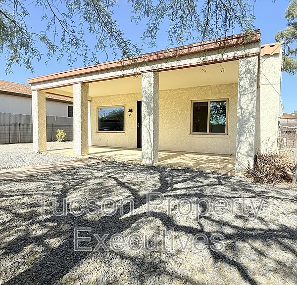 2925 N Estrella Ave #1 — Photo 1