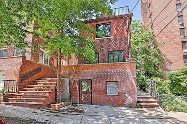 5099 Post Road in Fieldston