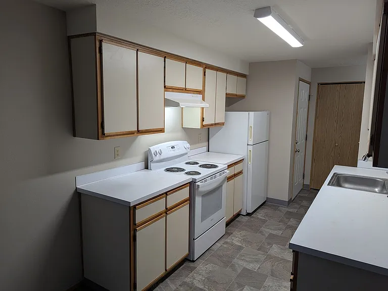 Silverwood Apartments — Photo 53