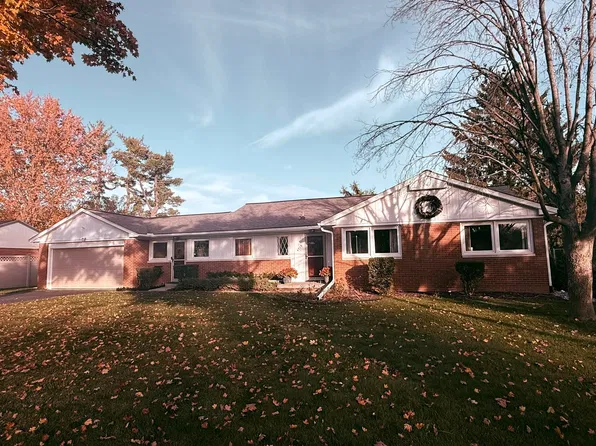 4719 Morningside Dr, Bay City, MI 48706