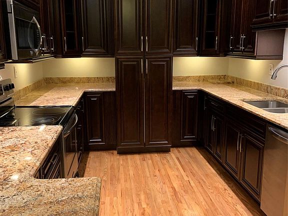 2nd image of 2910 SW 103rd Pl