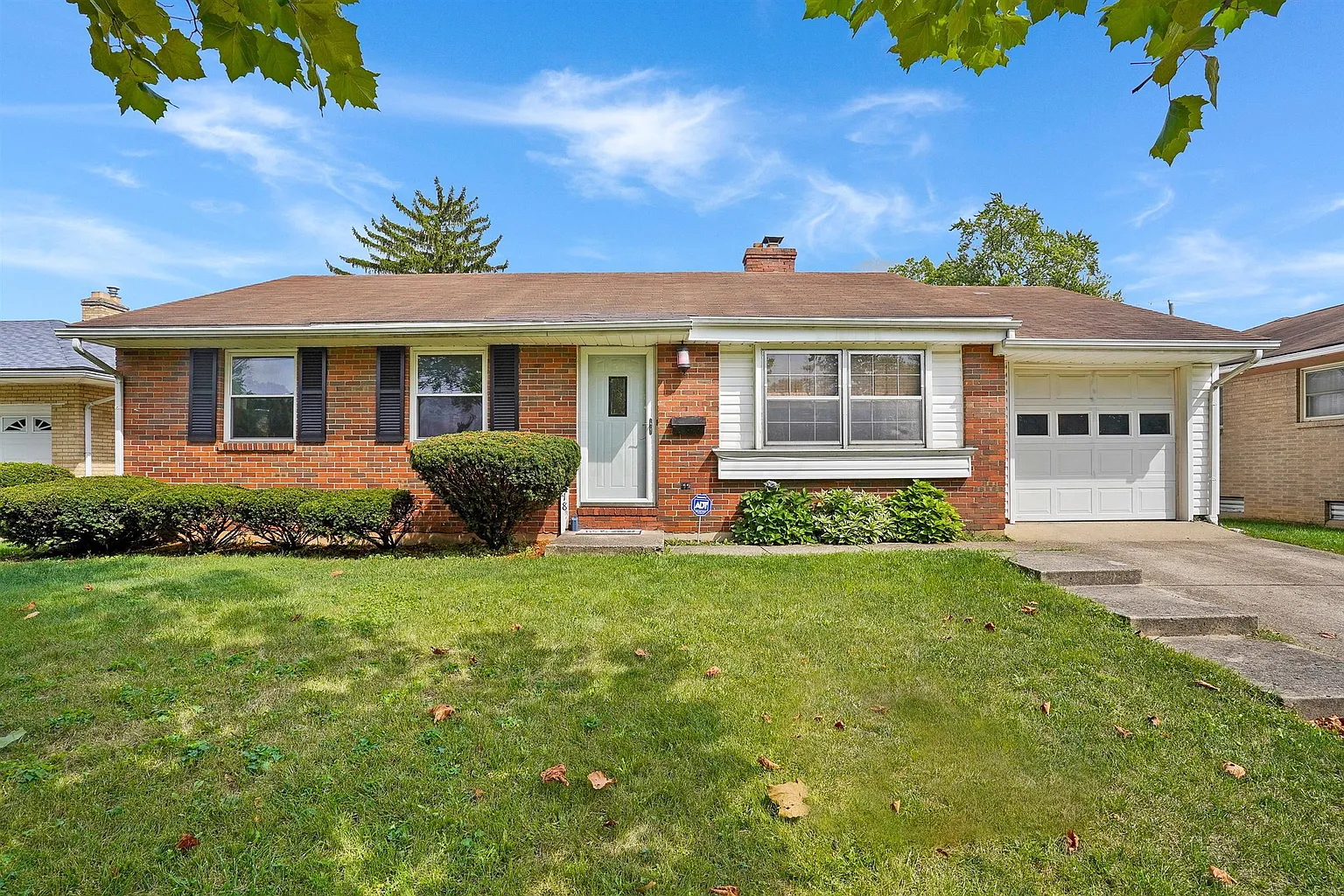 1318 Pierce Ave photo 1