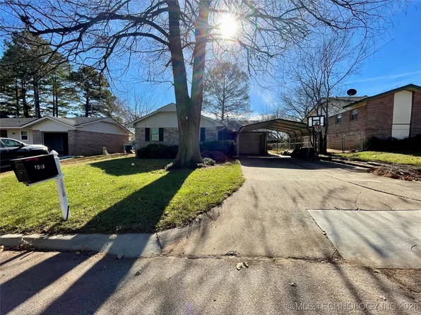 1019 Four Seasons Dr, Durant, OK 74701