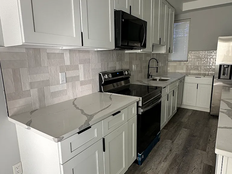 1533 N Lawrence St #1 — Photo 10