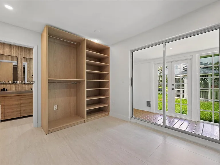 11770 Griffing Blvd — Photo 33