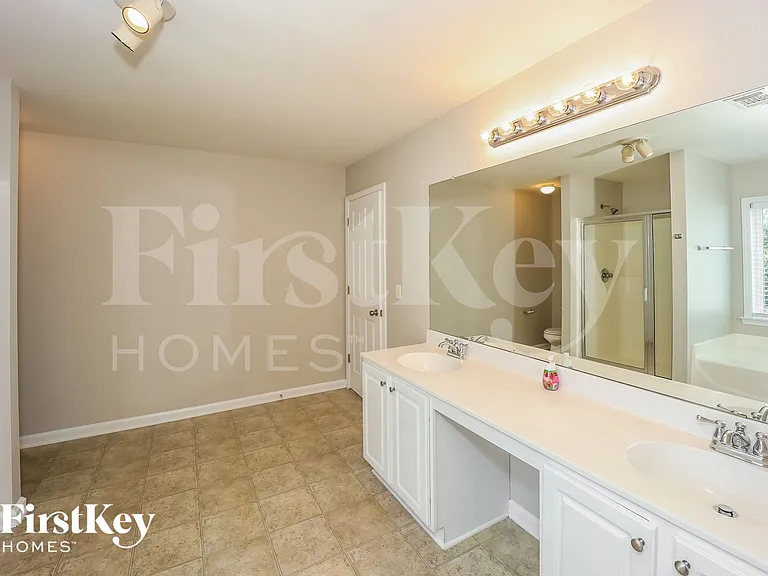 7297 Basalt Dr — Photo 10