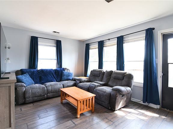 4th image of 332 W Imboden Dr