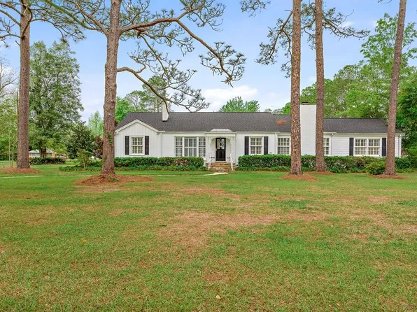 401 N Trinity St, Geneva, AL 36340