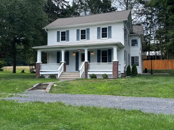 365 Greenview Dr, Saylorsburg, PA 18353