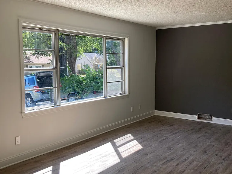 7620 High Dr — Photo 7