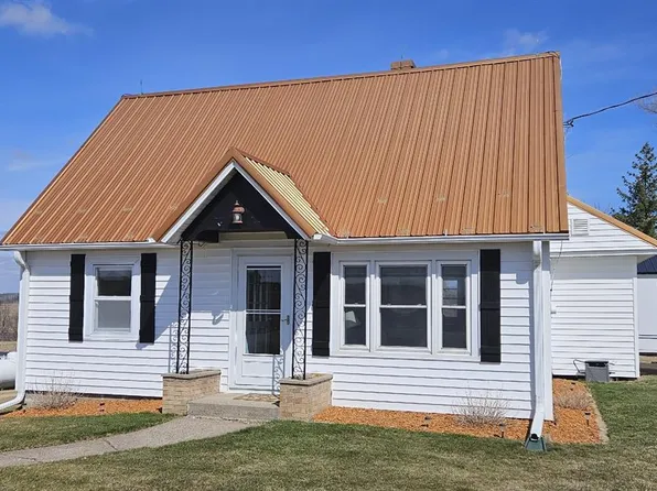 1458 West County Road G, Elmwood, WI 54740