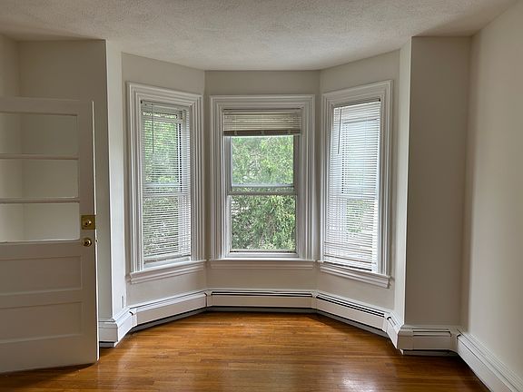 5th image of 129B Brown St #129B