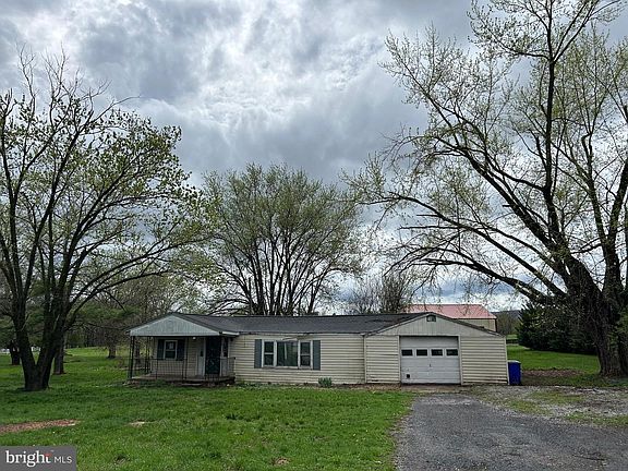 2nd image of 12632 Creagerstown Rd