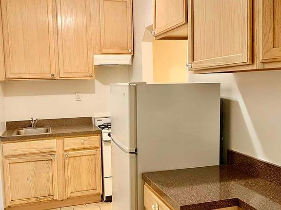 5th image of 47 W 87th St #1B2