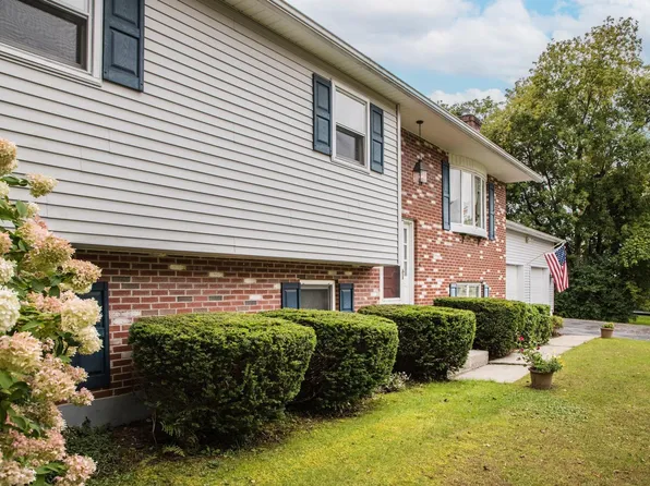 38 Hillcrest Road, Rutland City, VT 05701