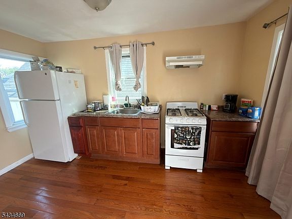 4th image of 86 Oraton St