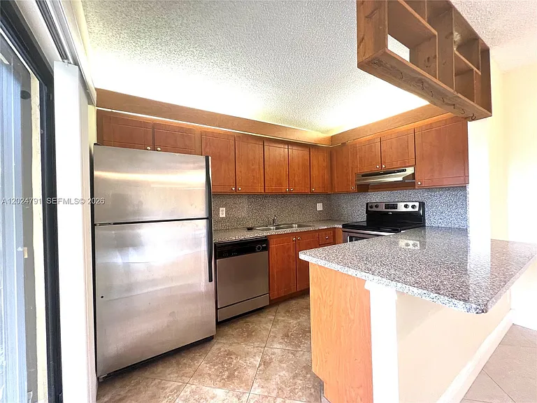 246 Woodland Rd #246 — Photo 7
