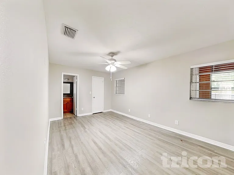 14314 Ravenwood Ln — Photo 9