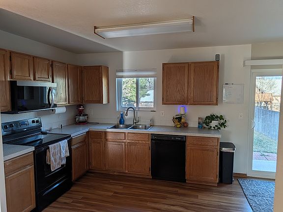 5th image of 4488 N Lincoln Ave