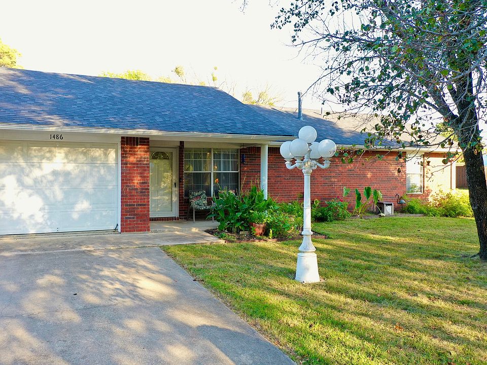 1st image of 1486 S Lowry Ln