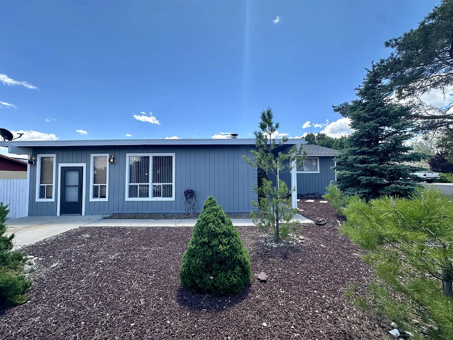 2 bed, 2.0 bath, 1197 sqft, $1,700 — Photo 2