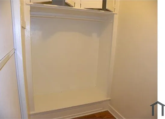 504 S Rampart Blvd #8 — Photo 7