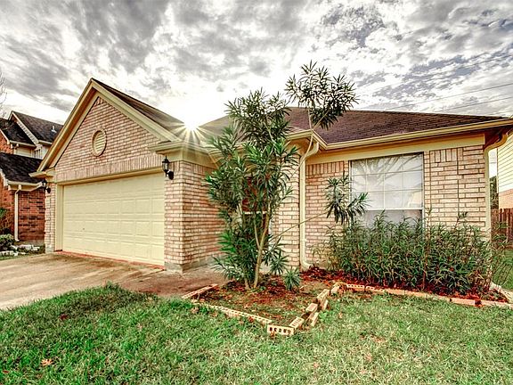 3rd image of 12026 Fondren Bend Dr