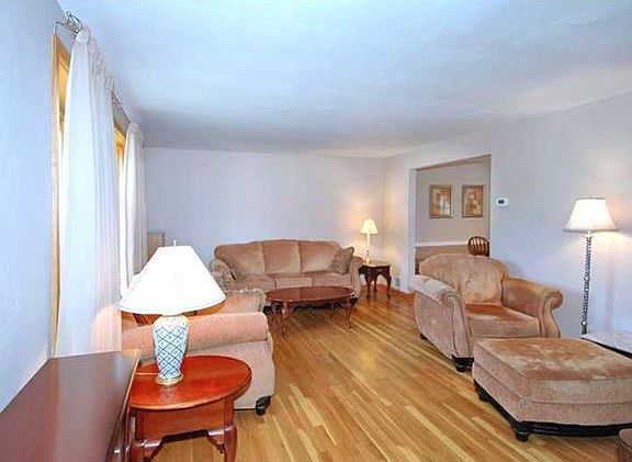 3rd image of 4713 Robert Dr