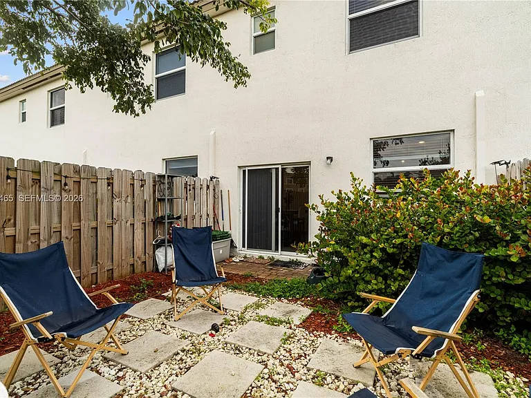 12121 NW 23rd Ct — Photo 7