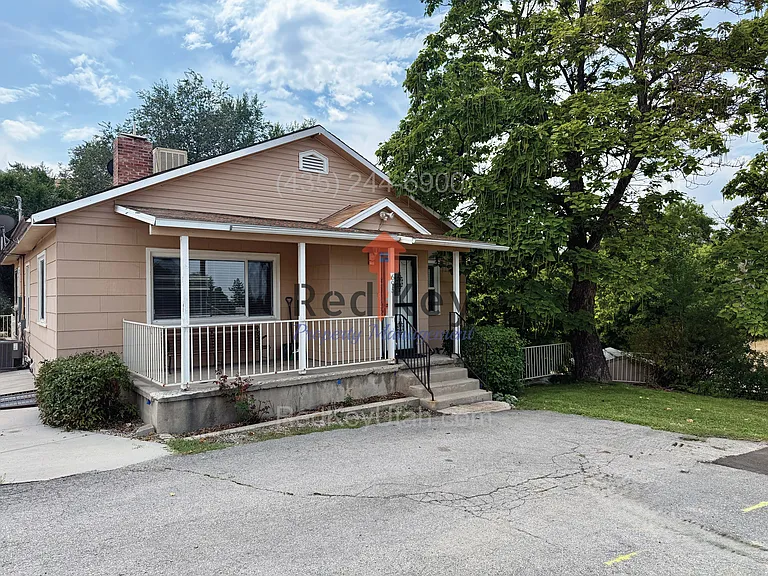 S Main St Duplex — Photo 5