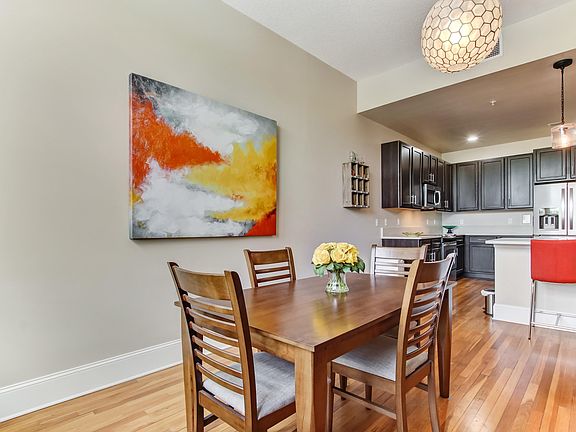 4th image of 2525 College St APT 2203