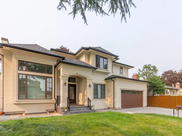 3907 Hertford St, Burnaby, BC V5G 2R5