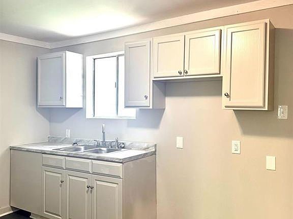 5th image of 328 54th St