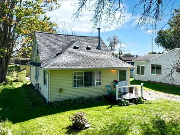 5599 E River Rd, East China, MI 48054