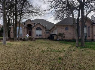2 Mistywood Ct, Mansfield, TX 76063